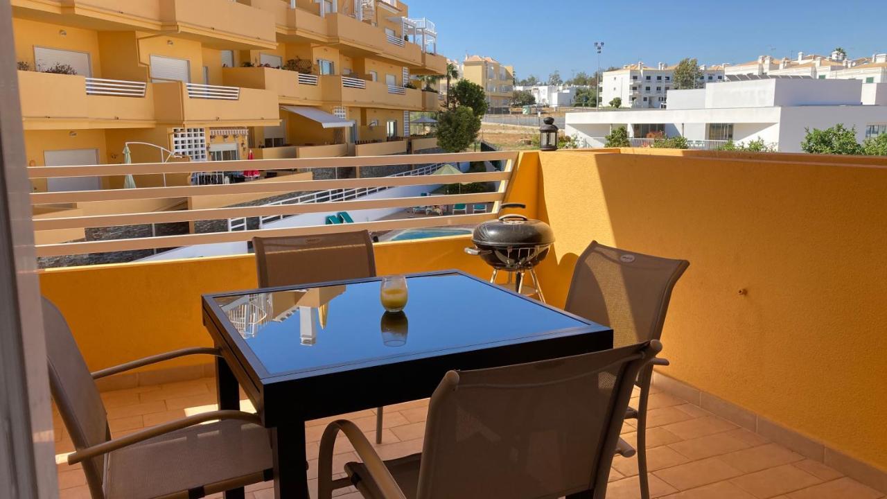 Apartamento com 2 quartos, varanda ampla e piscina Conceicao (Faro) Exterior foto